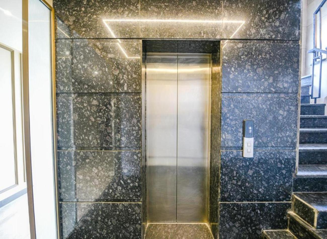 Hotel Cullinan By Qotel Janakpuri Delhi  Bagian luar foto