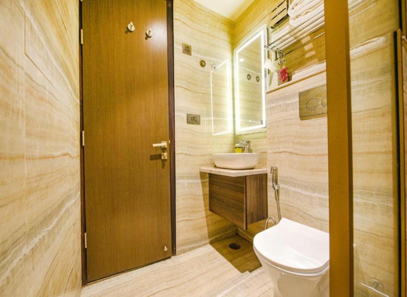 Hotel Cullinan By Qotel Janakpuri Delhi  Bagian luar foto
