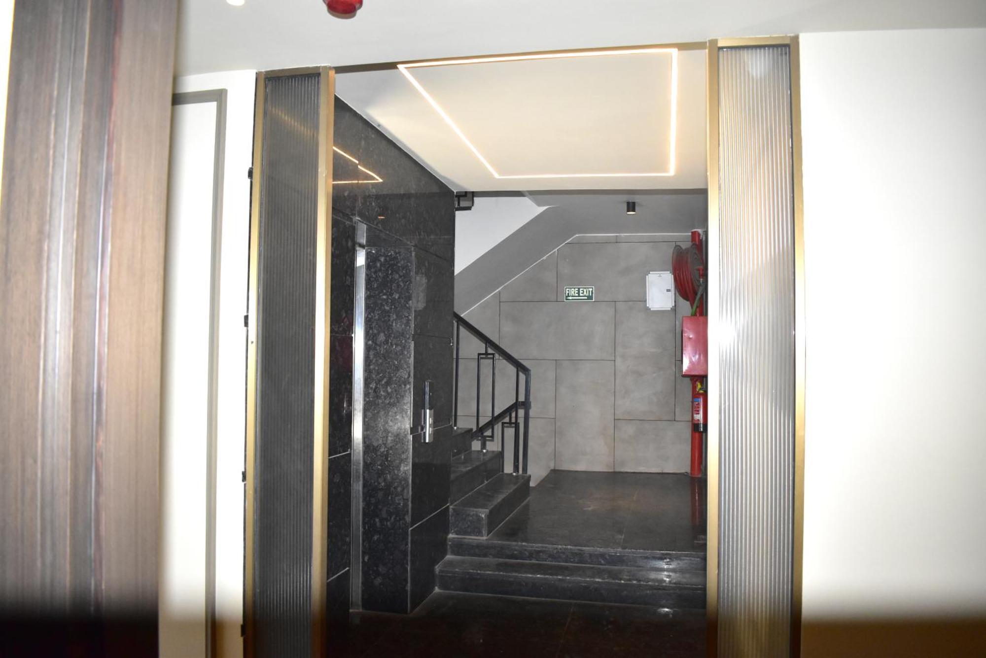 Hotel Cullinan By Qotel Janakpuri Delhi  Bagian luar foto